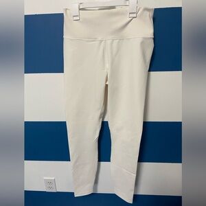 NWT SZ L Fabletics White Powerhold High-Rise Leggings